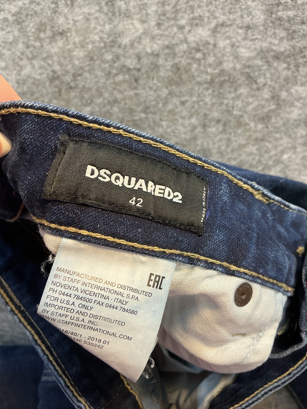 DSQUARED2 Y2K European Slim Fit Distressed Men's Jeans - Blue Size 42 - Picture 4 of 5